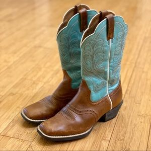 EUC ARIAT Cattle Drive Western Boots Square Toed Teal & Brown - 7.5